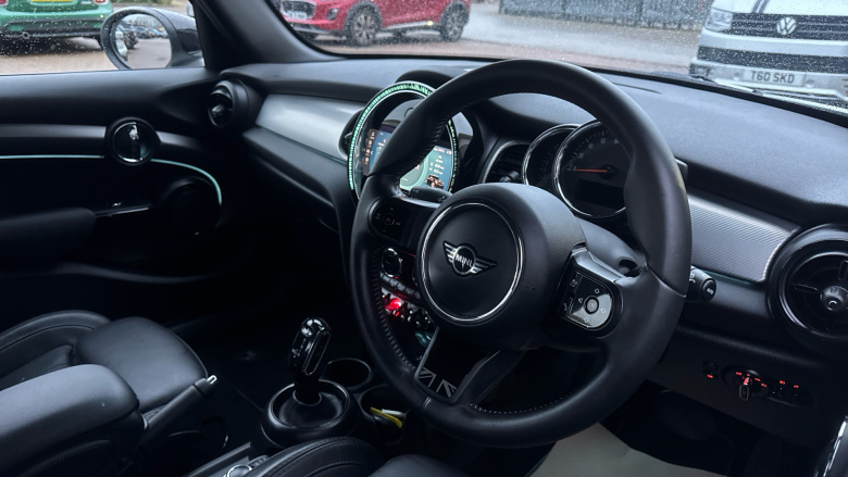 MINI Hatchback 1.5 Cooper Exclusive 5dr Auto Petrol Hatchback